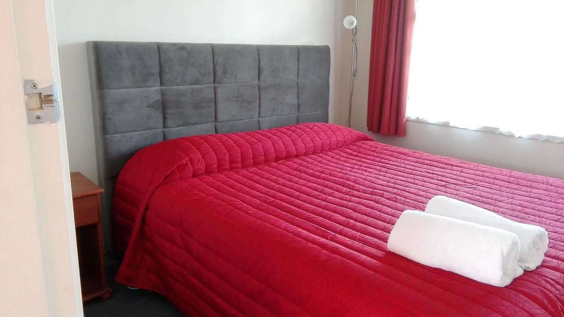**  Coachman Motel Christchurch New Zealand